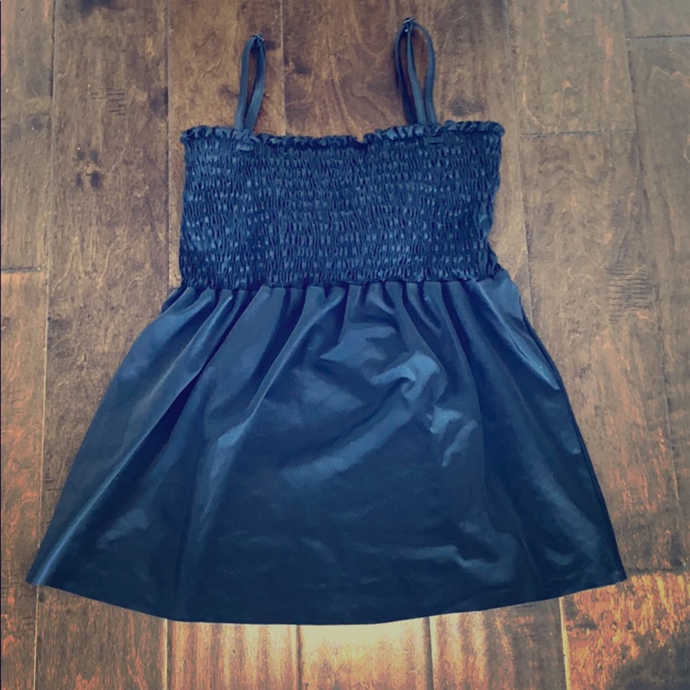 Black swimsuit tankini top with removable strap loops